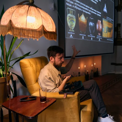 Общество пьяных искусствоведов