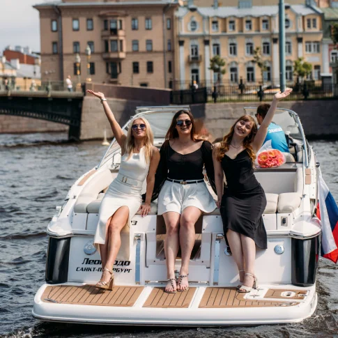 Индивидуальная прогулка на катере «Леонардо»
