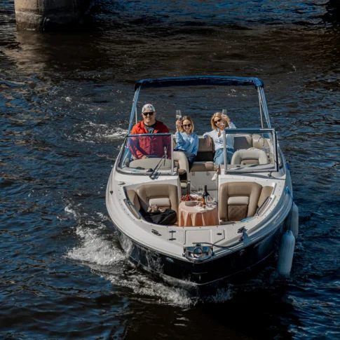 Индивидуальная прогулка на катере «Да Винчи»