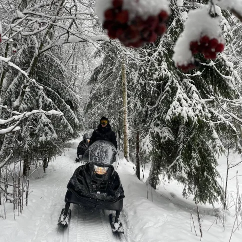 Прокат снегоходов