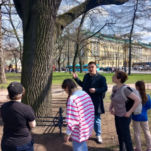 Детская обзорная экскурсия по Петербургу 