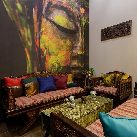 Традиционная тайская программа с прогреванием травяными мешочками