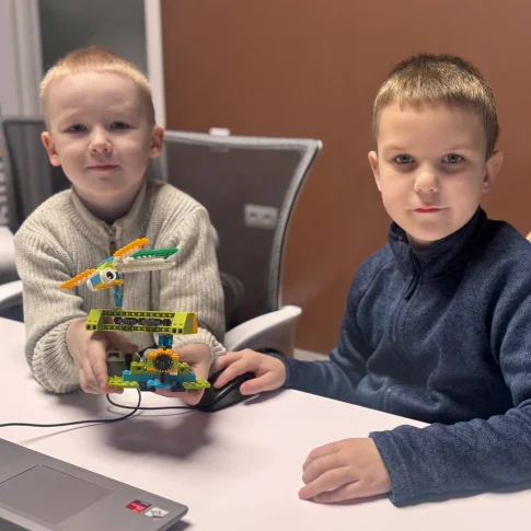 Обучение в школе программирования и робототехники
