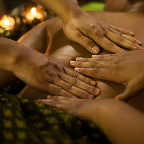 Королевский арома-массаж в четыре руки