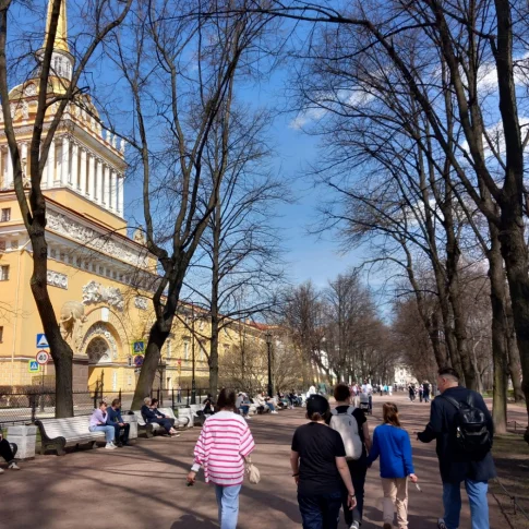 Детская обзорная экскурсия по Петербургу 