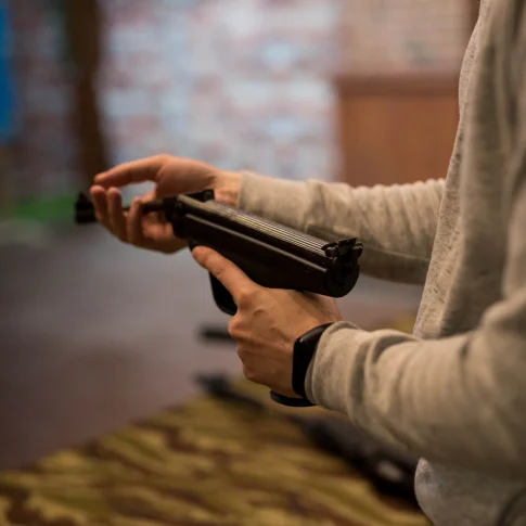 Стрельба из пневматического оружия