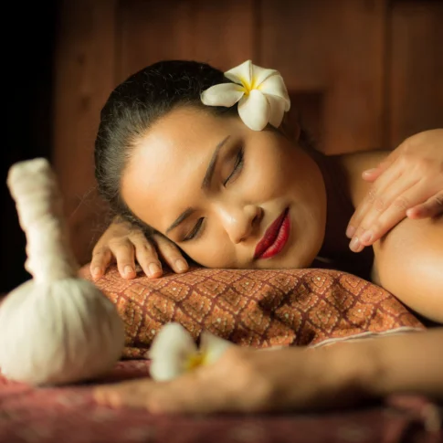 Фирменный массаж-коктейль Тай Вэй