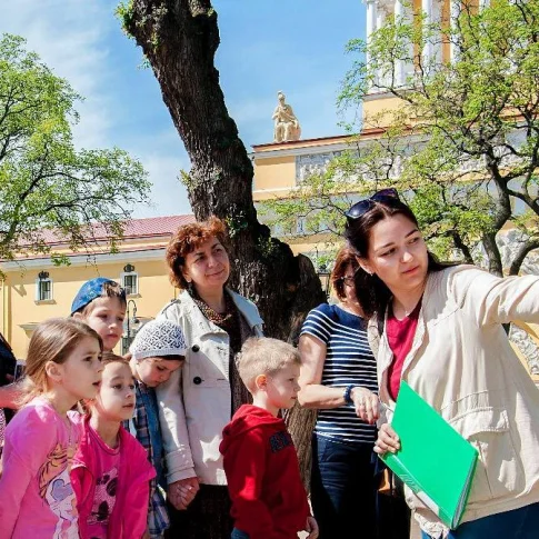 Детская обзорная экскурсия по Петербургу 