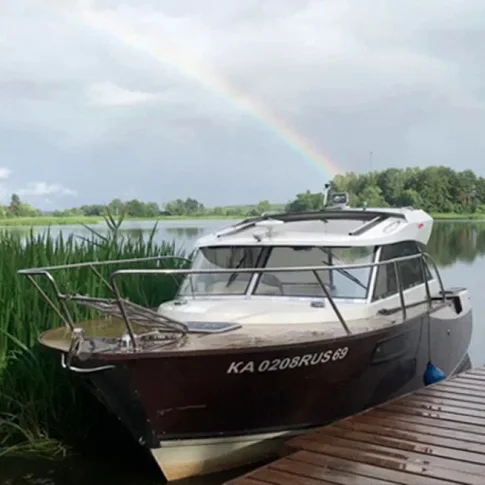 Романтический вечер на катере в Калязине